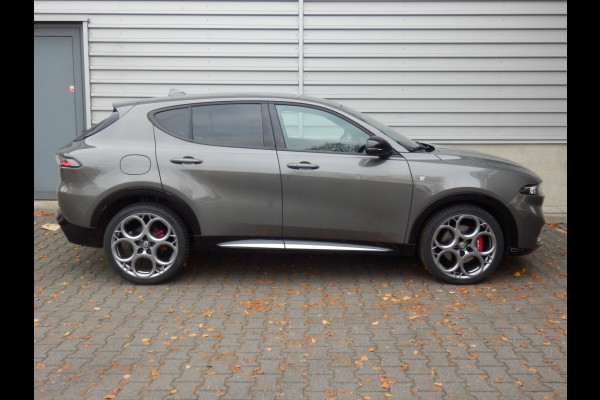 Alfa Romeo Tonale 1.5T Hybrid 160PK | TI- Uitvoering | Leder- Pakket | Alfa Romeo Tonale 1.5T Hybrid 160PK | TI- Uitvoering | Leder- Pakket |