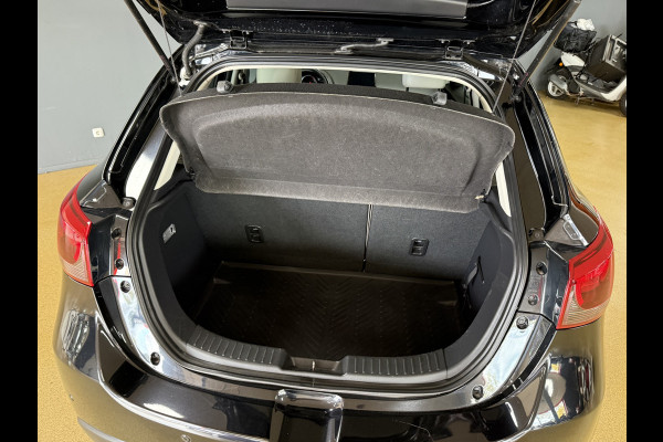 Mazda 2 1.5 Skyactiv-D Skylease GT | Navi | Stoelverw. Mazda 2 1.5 Skyactiv-D Skylease GT | Navi | Stoelverw.