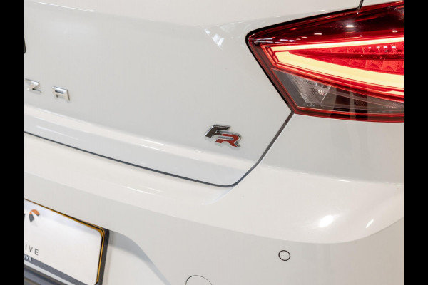 Seat Ibiza 1.0 TSI FR Limited Edition / 110pk / Panorama dak / Stoelverwarming / Keyless / Seat Ibiza 1.0 TSI FR Limited Edition / 110pk / Panorama dak / Stoelverwarming / Keyless /