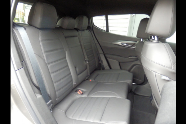 Alfa Romeo Tonale 1.5T Hybrid 160PK | TI- Uitvoering | Leder- Pakket | Alfa Romeo Tonale 1.5T Hybrid 160PK | TI- Uitvoering | Leder- Pakket |