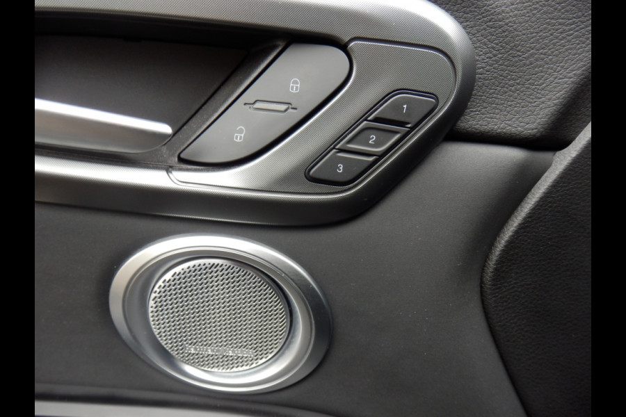 Alfa Romeo Tonale 1.5T Hybrid 160PK | TI- Uitvoering | Leder- Pakket | Alfa Romeo Tonale 1.5T Hybrid 160PK | TI- Uitvoering | Leder- Pakket |