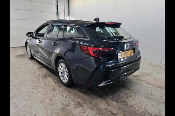 Toyota Corolla Touring Sports 1.8 Hybrid Active Auto. Navigatie Apple Carplay/Android Auto Camera Adaptive Cruise Control Virtual Cockpit Climate Control Lichtmetalen velgen