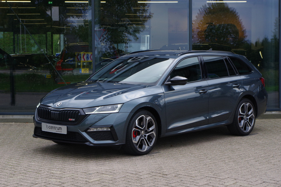 Škoda Octavia Combi 1.4 TSI RS 245 PK iV PHEV BNS, LED, Keyless, Adap. Cruise Control, Carplay, Head-Up, Camera Škoda Octavia Combi 1.4 TSI RS 245 PK iV PHEV BNS, LED, Keyless, Adap. Cruise Control, Carplay, Head-Up, Camera