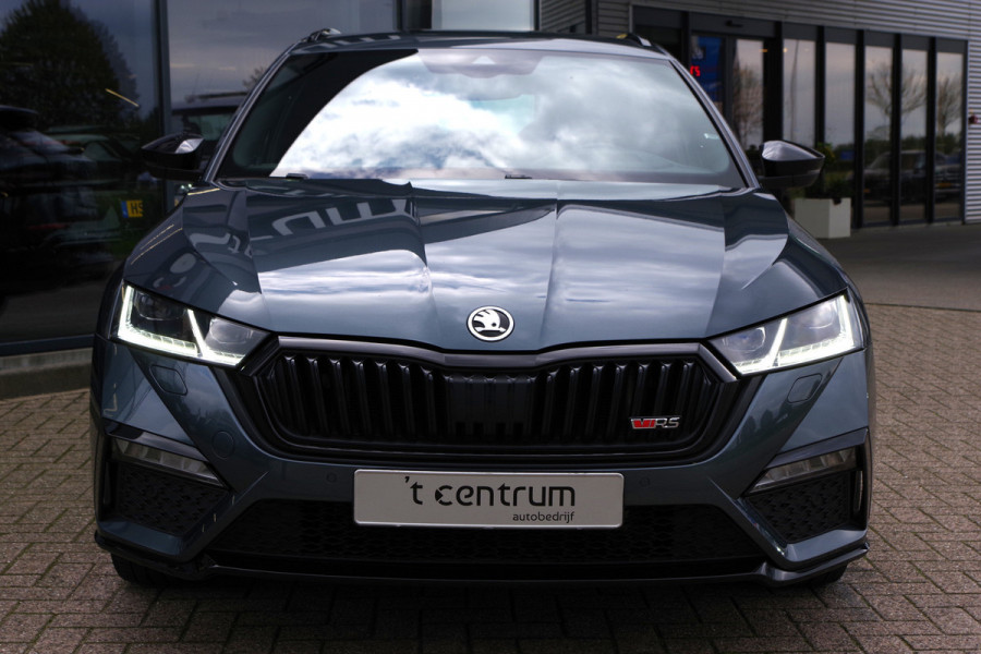 Škoda Octavia Combi 1.4 TSI RS 245 PK iV PHEV BNS, LED, Keyless, Adap. Cruise Control, Carplay, Head-Up, Camera Škoda Octavia Combi 1.4 TSI RS 245 PK iV PHEV BNS, LED, Keyless, Adap. Cruise Control, Carplay, Head-Up, Camera