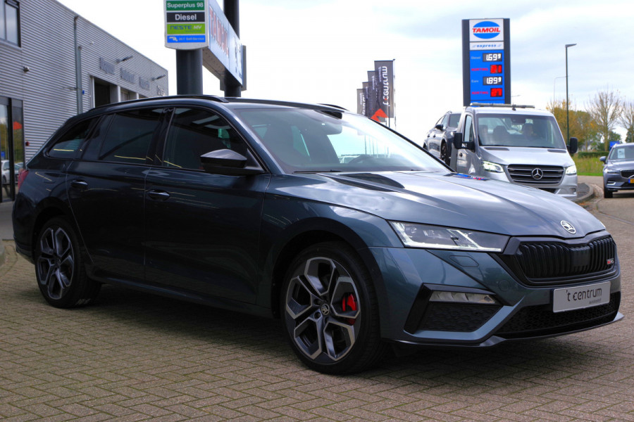 Škoda Octavia Combi 1.4 TSI RS 245 PK iV PHEV BNS, LED, Keyless, Adap. Cruise Control, Carplay, Head-Up, Camera Škoda Octavia Combi 1.4 TSI RS 245 PK iV PHEV BNS, LED, Keyless, Adap. Cruise Control, Carplay, Head-Up, Camera