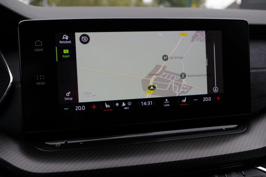 Škoda Octavia Combi 1.4 TSI RS 245 PK iV PHEV BNS, LED, Keyless, Adap. Cruise Control, Carplay, Head-Up, Camera Škoda Octavia Combi 1.4 TSI RS 245 PK iV PHEV BNS, LED, Keyless, Adap. Cruise Control, Carplay, Head-Up, Camera