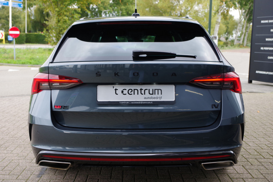 Škoda Octavia Combi 1.4 TSI RS 245 PK iV PHEV BNS, LED, Keyless, Adap. Cruise Control, Carplay, Head-Up, Camera Škoda Octavia Combi 1.4 TSI RS 245 PK iV PHEV BNS, LED, Keyless, Adap. Cruise Control, Carplay, Head-Up, Camera