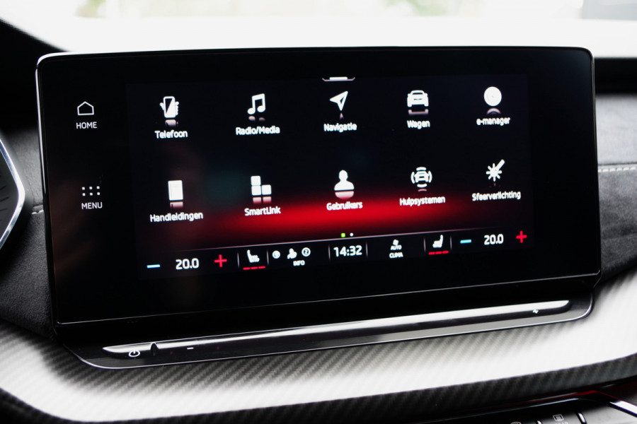 Škoda Octavia Combi 1.4 TSI RS 245 PK iV PHEV BNS, LED, Keyless, Adap. Cruise Control, Carplay, Head-Up, Camera Škoda Octavia Combi 1.4 TSI RS 245 PK iV PHEV BNS, LED, Keyless, Adap. Cruise Control, Carplay, Head-Up, Camera