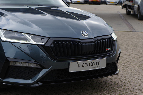 Škoda Octavia Combi 1.4 TSI RS 245 PK iV PHEV BNS, LED, Keyless, Adap. Cruise Control, Carplay, Head-Up, Camera Škoda Octavia Combi 1.4 TSI RS 245 PK iV PHEV BNS, LED, Keyless, Adap. Cruise Control, Carplay, Head-Up, Camera