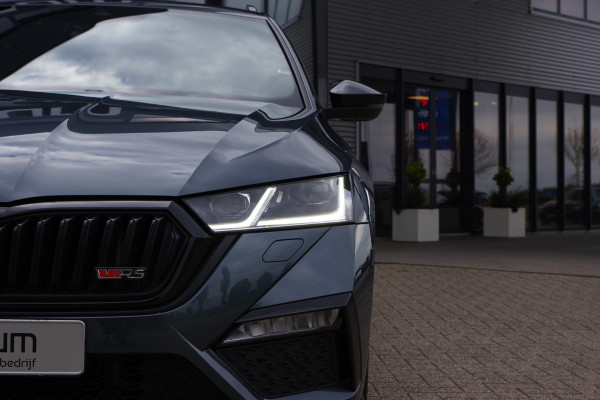 Škoda Octavia Combi 1.4 TSI RS 245 PK iV PHEV BNS, LED, Keyless, Adap. Cruise Control, Carplay, Head-Up, Camera Škoda Octavia Combi 1.4 TSI RS 245 PK iV PHEV BNS, LED, Keyless, Adap. Cruise Control, Carplay, Head-Up, Camera