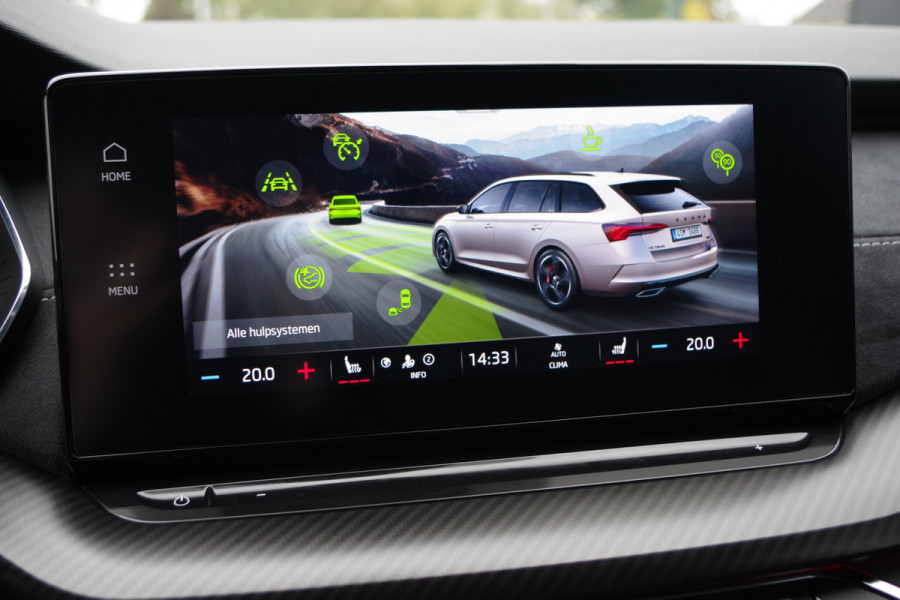 Škoda Octavia Combi 1.4 TSI RS 245 PK iV PHEV BNS, LED, Keyless, Adap. Cruise Control, Carplay, Head-Up, Camera Škoda Octavia Combi 1.4 TSI RS 245 PK iV PHEV BNS, LED, Keyless, Adap. Cruise Control, Carplay, Head-Up, Camera