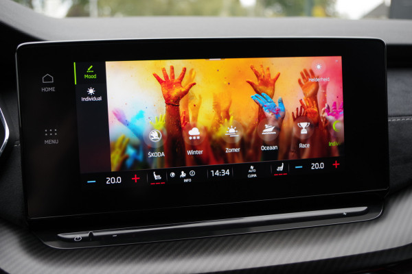 Škoda Octavia Combi 1.4 TSI RS 245 PK iV PHEV BNS, LED, Keyless, Adap. Cruise Control, Carplay, Head-Up, Camera Škoda Octavia Combi 1.4 TSI RS 245 PK iV PHEV BNS, LED, Keyless, Adap. Cruise Control, Carplay, Head-Up, Camera