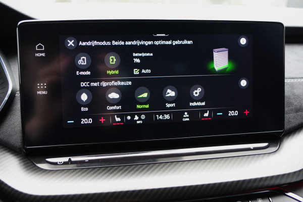 Škoda Octavia Combi 1.4 TSI RS 245 PK iV PHEV BNS, LED, Keyless, Adap. Cruise Control, Carplay, Head-Up, Camera Škoda Octavia Combi 1.4 TSI RS 245 PK iV PHEV BNS, LED, Keyless, Adap. Cruise Control, Carplay, Head-Up, Camera