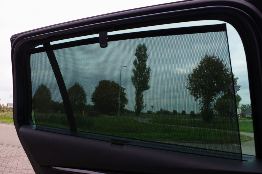 Škoda Octavia Combi 1.4 TSI RS 245 PK iV PHEV BNS, LED, Keyless, Adap. Cruise Control, Carplay, Head-Up, Camera Škoda Octavia Combi 1.4 TSI RS 245 PK iV PHEV BNS, LED, Keyless, Adap. Cruise Control, Carplay, Head-Up, Camera