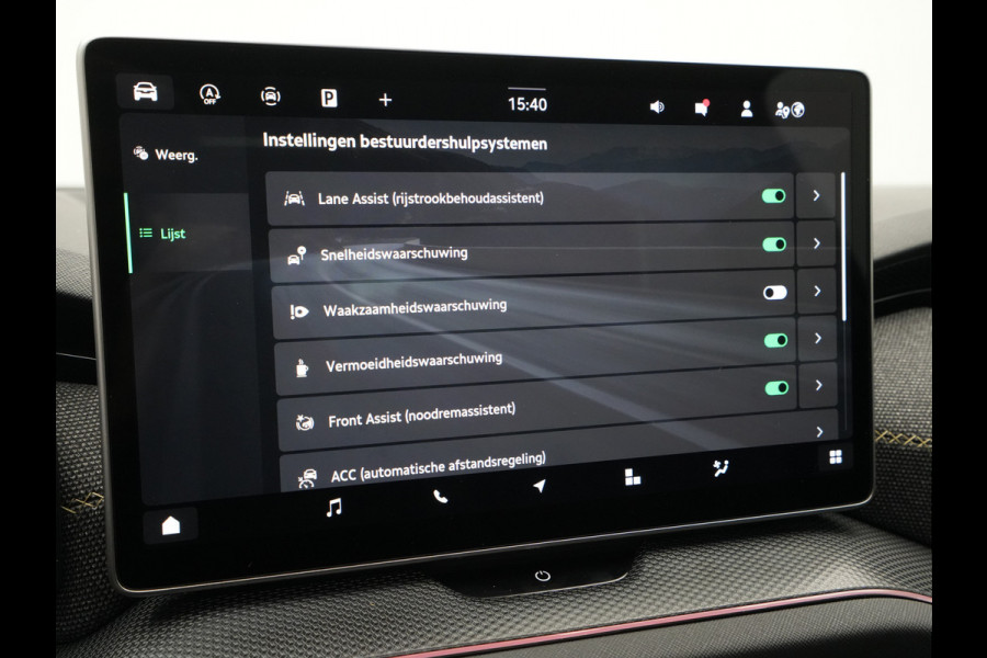 Škoda Kodiaq 1.5 TSI 150pk DSG MHEV Business Edition 7 persoons Panorama Wegkl. trekhaak Camera Stoelverwarming v + a 127