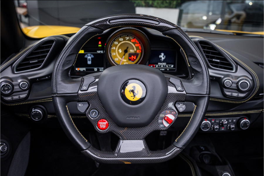 Ferrari 488 3.9 Spider HELE - Giallo Modena | Racing Seats | Carbon | Camera