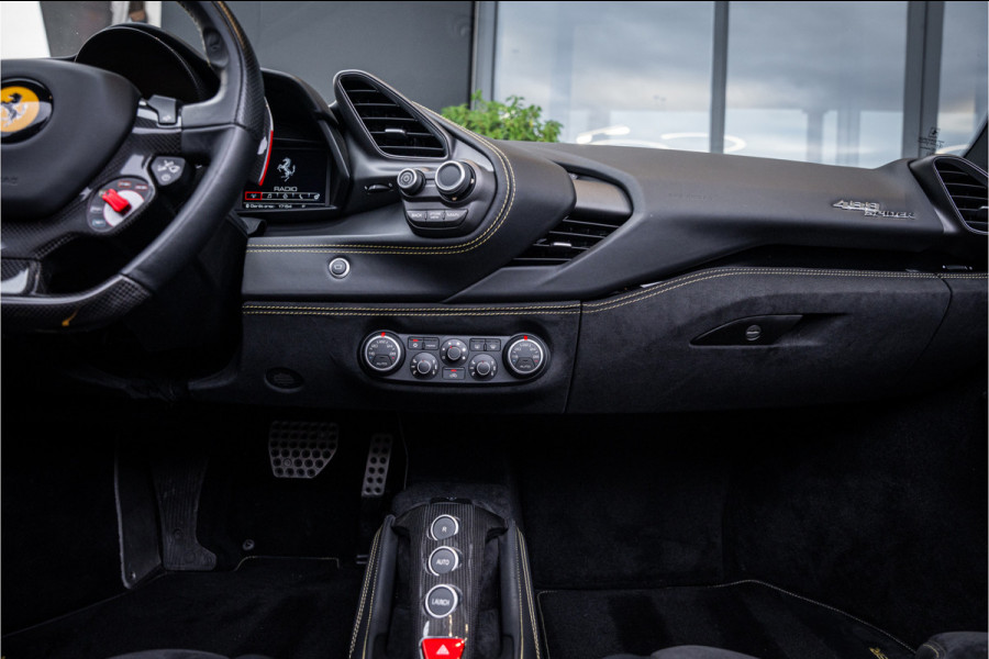 Ferrari 488 3.9 Spider HELE - Giallo Modena | Racing Seats | Carbon | Camera