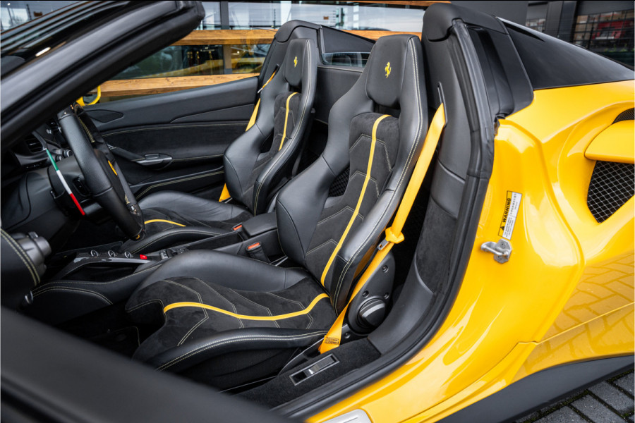 Ferrari 488 3.9 Spider HELE - Giallo Modena | Racing Seats | Carbon | Camera