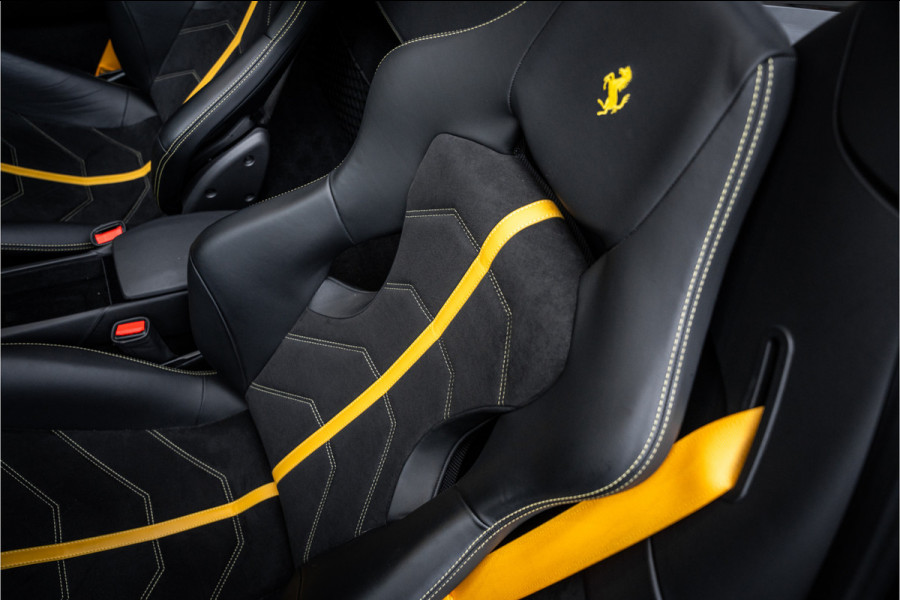 Ferrari 488 3.9 Spider HELE - Giallo Modena | Racing Seats | Carbon | Camera