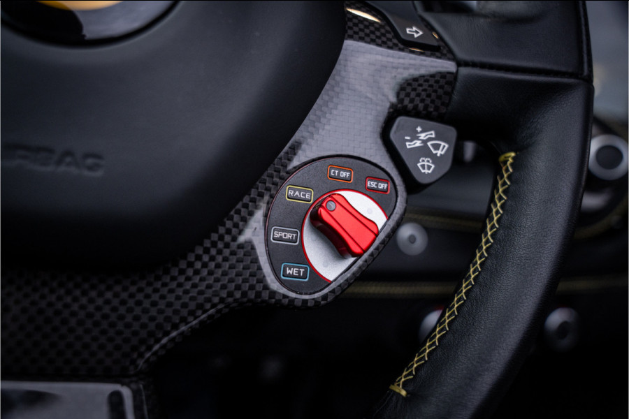 Ferrari 488 3.9 Spider HELE - Giallo Modena | Racing Seats | Carbon | Camera