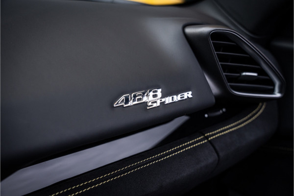Ferrari 488 3.9 Spider HELE - Giallo Modena | Racing Seats | Carbon | Camera