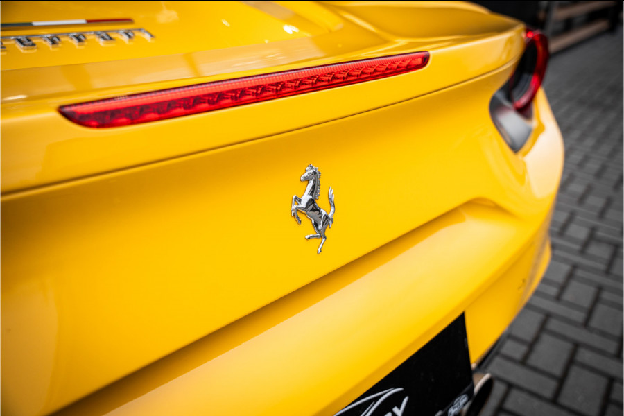 Ferrari 488 3.9 Spider HELE - Giallo Modena | Racing Seats | Carbon | Camera