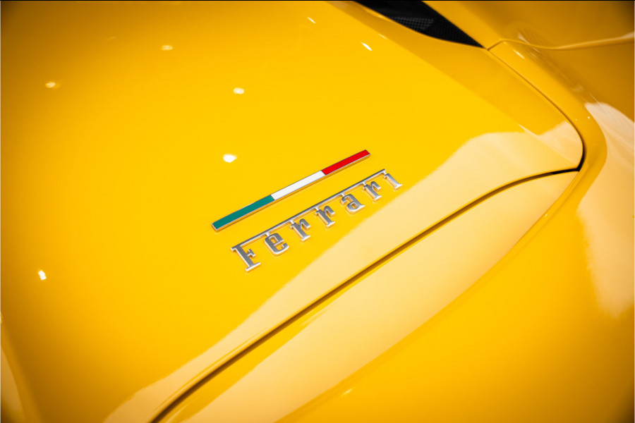 Ferrari 488 3.9 Spider HELE - Giallo Modena | Racing Seats | Carbon | Camera