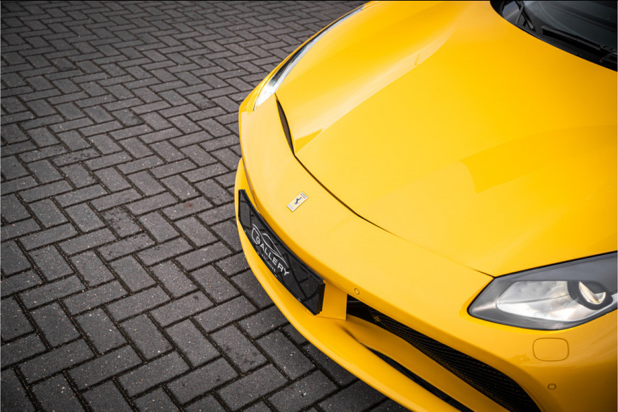 Ferrari 488 3.9 Spider HELE - Giallo Modena | Racing Seats | Carbon | Camera