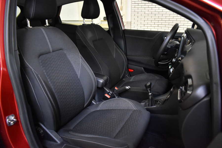 Ford Puma 125PK ECOBOOST HYBRID TITANIUM CARPLAY/LMV/MASSAGE