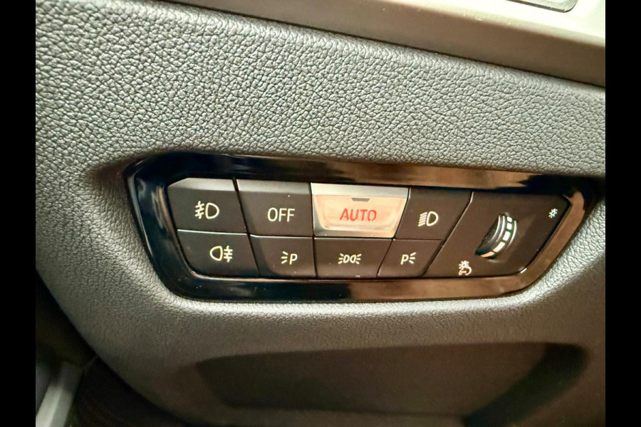 BMW 3 Serie Touring 320e Laser, Carplay, DAB, Sportstoel [BTW, NL, NAP, Dealer-onderhouden]