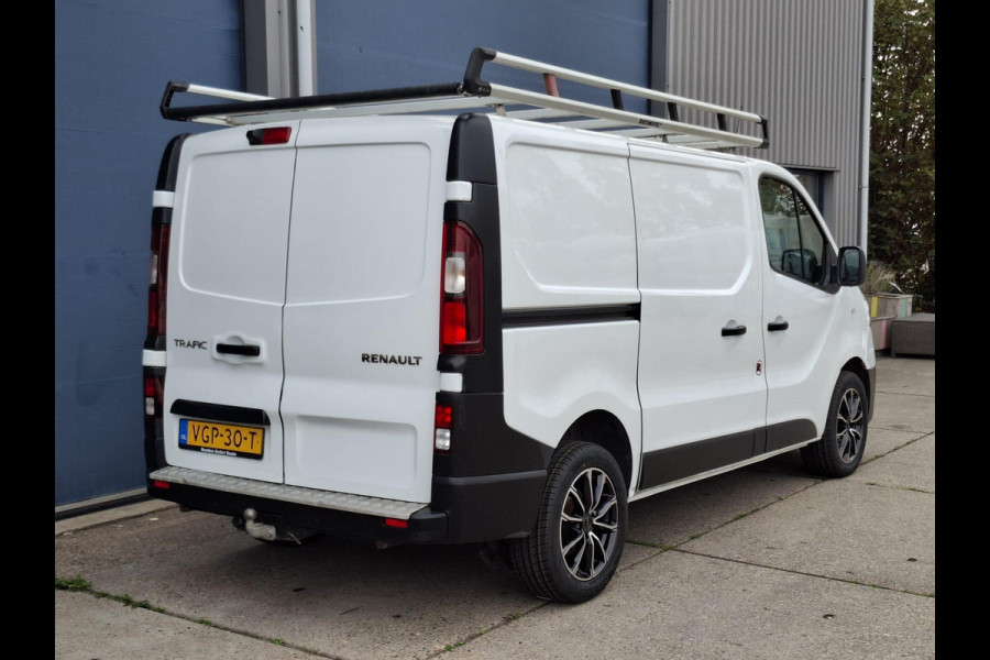 Renault Trafic 2.0 dCi 145 T27 L1H1 Comfort AUTOMAAT / CRUISE CONTROLE / NAVI / CAMERA / 3 ZITS / IMPERIAL Renault Trafic 2.0 dCi 145 T27 L1H1 Comfort AUTOMAAT / CRUISE CONTROLE / NAVI / CAMERA / 3 ZITS / IMPERIAL