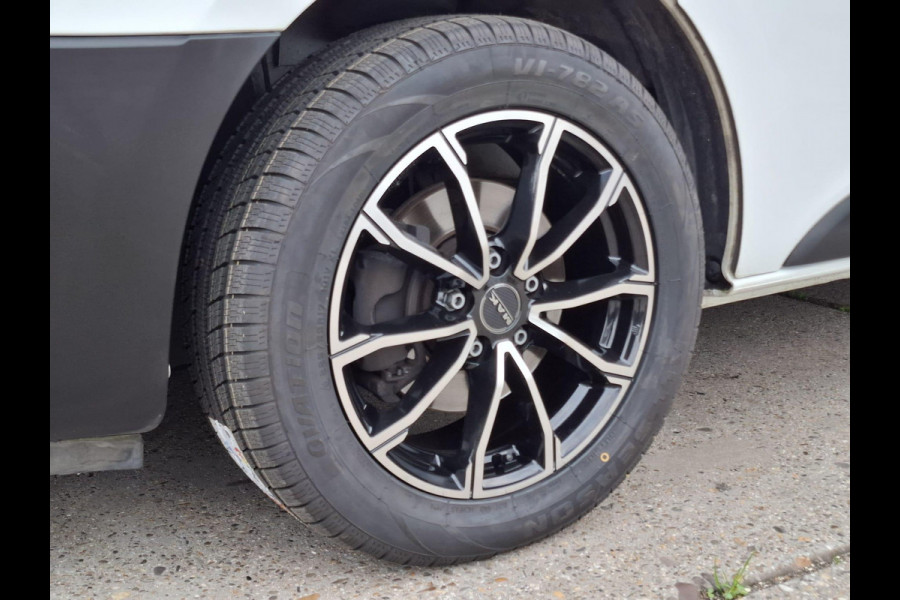 Renault Trafic 2.0 dCi 145 T27 L1H1 Comfort AUTOMAAT / CRUISE CONTROLE / NAVI / CAMERA / 3 ZITS / IMPERIAL Renault Trafic 2.0 dCi 145 T27 L1H1 Comfort AUTOMAAT / CRUISE CONTROLE / NAVI / CAMERA / 3 ZITS / IMPERIAL