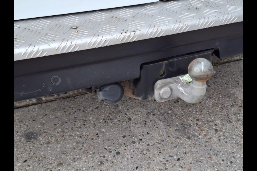 Renault Trafic 2.0 dCi 145 T27 L1H1 Comfort AUTOMAAT / CRUISE CONTROLE / NAVI / CAMERA / 3 ZITS / IMPERIAL Renault Trafic 2.0 dCi 145 T27 L1H1 Comfort AUTOMAAT / CRUISE CONTROLE / NAVI / CAMERA / 3 ZITS / IMPERIAL