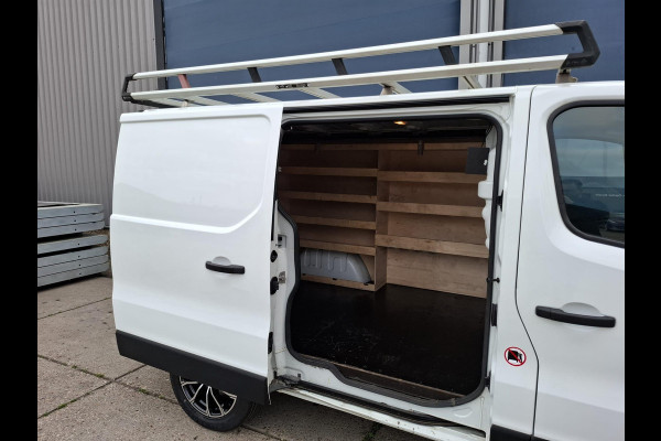 Renault Trafic 2.0 dCi 145 T27 L1H1 Comfort AUTOMAAT / CRUISE CONTROLE / NAVI / CAMERA / 3 ZITS / IMPERIAL Renault Trafic 2.0 dCi 145 T27 L1H1 Comfort AUTOMAAT / CRUISE CONTROLE / NAVI / CAMERA / 3 ZITS / IMPERIAL