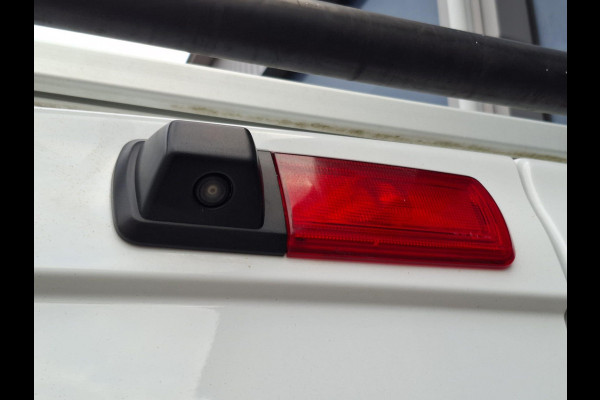 Renault Trafic 2.0 dCi 145 T27 L1H1 Comfort AUTOMAAT / CRUISE CONTROLE / NAVI / CAMERA / 3 ZITS / IMPERIAL Renault Trafic 2.0 dCi 145 T27 L1H1 Comfort AUTOMAAT / CRUISE CONTROLE / NAVI / CAMERA / 3 ZITS / IMPERIAL