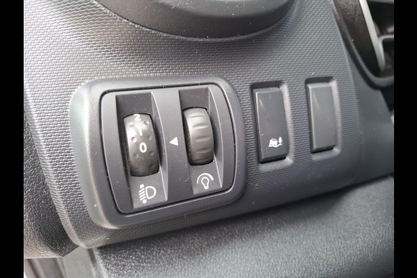 Renault Trafic 2.0 dCi 145 T27 L1H1 Comfort AUTOMAAT / CRUISE CONTROLE / NAVI / CAMERA / 3 ZITS / IMPERIAL Renault Trafic 2.0 dCi 145 T27 L1H1 Comfort AUTOMAAT / CRUISE CONTROLE / NAVI / CAMERA / 3 ZITS / IMPERIAL