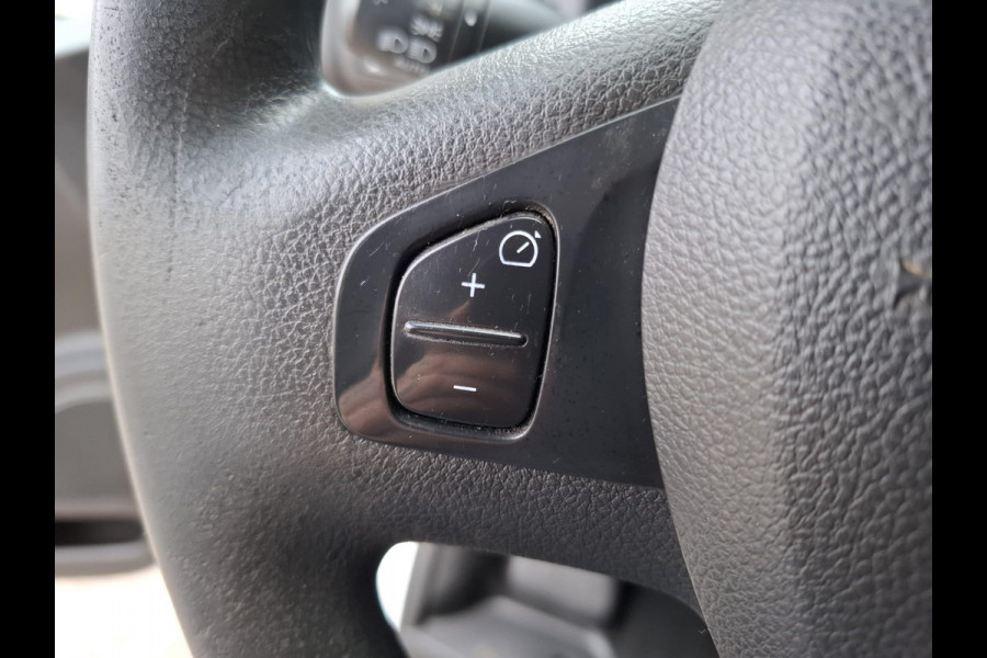 Renault Trafic 2.0 dCi 145 T27 L1H1 Comfort AUTOMAAT / CRUISE CONTROLE / NAVI / CAMERA / 3 ZITS / IMPERIAL Renault Trafic 2.0 dCi 145 T27 L1H1 Comfort AUTOMAAT / CRUISE CONTROLE / NAVI / CAMERA / 3 ZITS / IMPERIAL