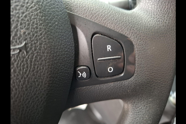 Renault Trafic 2.0 dCi 145 T27 L1H1 Comfort AUTOMAAT / CRUISE CONTROLE / NAVI / CAMERA / 3 ZITS / IMPERIAL Renault Trafic 2.0 dCi 145 T27 L1H1 Comfort AUTOMAAT / CRUISE CONTROLE / NAVI / CAMERA / 3 ZITS / IMPERIAL