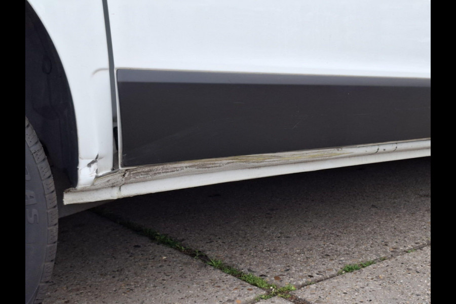 Renault Trafic 2.0 dCi 145 T27 L1H1 Comfort AUTOMAAT / CRUISE CONTROLE / NAVI / CAMERA / 3 ZITS / IMPERIAL Renault Trafic 2.0 dCi 145 T27 L1H1 Comfort AUTOMAAT / CRUISE CONTROLE / NAVI / CAMERA / 3 ZITS / IMPERIAL