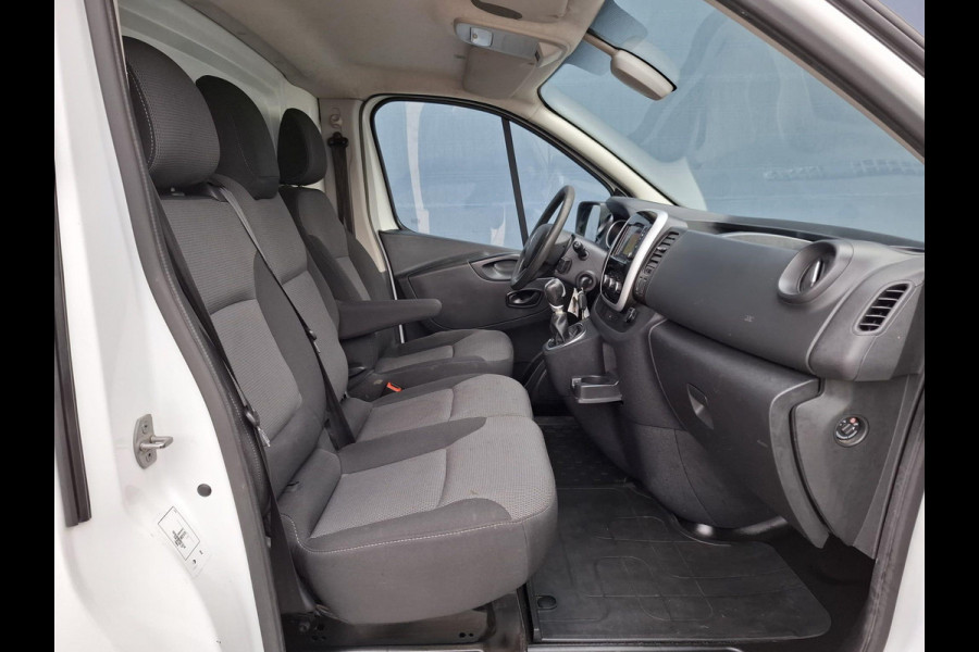 Renault Trafic 2.0 dCi 145 T27 L1H1 Comfort AUTOMAAT / CRUISE CONTROLE / NAVI / CAMERA / 3 ZITS / IMPERIAL Renault Trafic 2.0 dCi 145 T27 L1H1 Comfort AUTOMAAT / CRUISE CONTROLE / NAVI / CAMERA / 3 ZITS / IMPERIAL