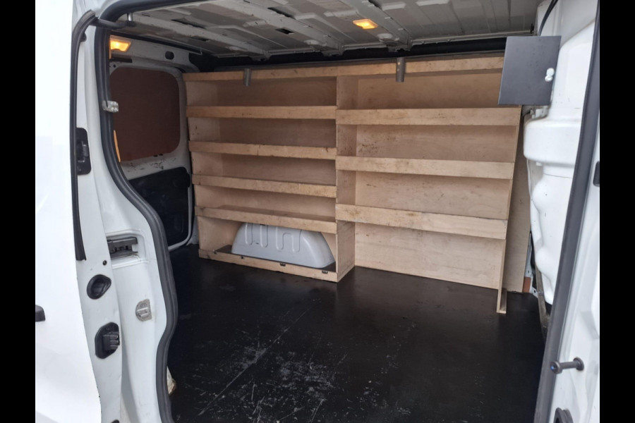 Renault Trafic 2.0 dCi 145 T27 L1H1 Comfort AUTOMAAT / CRUISE CONTROLE / NAVI / CAMERA / 3 ZITS / IMPERIAL Renault Trafic 2.0 dCi 145 T27 L1H1 Comfort AUTOMAAT / CRUISE CONTROLE / NAVI / CAMERA / 3 ZITS / IMPERIAL