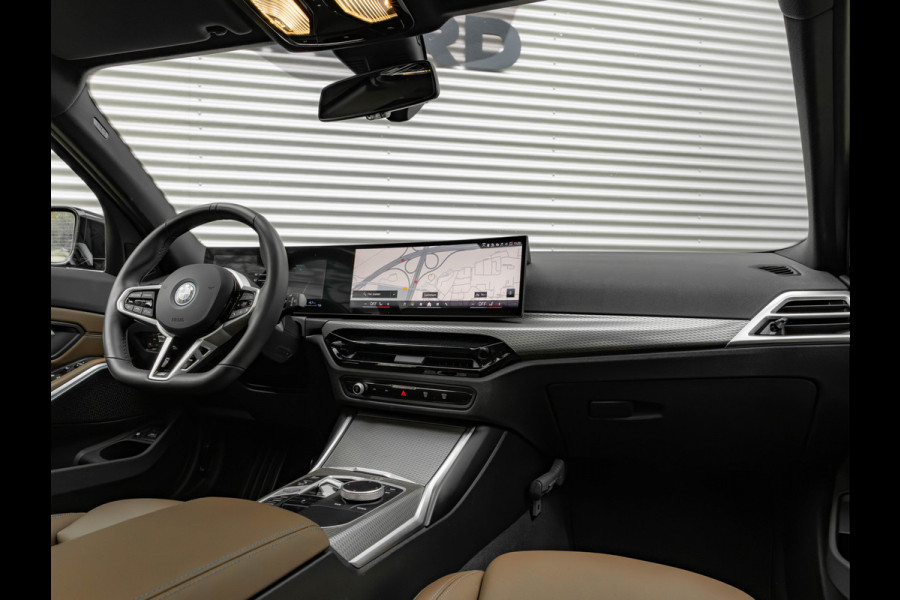 BMW 3 Serie Touring 330e M-Sport - Pano - LCI 2 - ACC - Trekhaak - Widescreen - Hifi