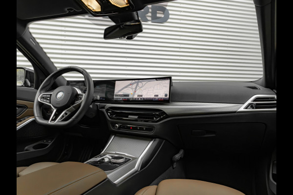 BMW 3 Serie Touring 330e M-Sport - Pano - LCI 2 - ACC - Trekhaak - Widescreen - Hifi