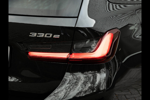 BMW 3 Serie Touring 330e M-Sport - Pano - LCI 2 - ACC - Trekhaak - Widescreen - Hifi