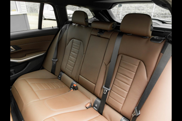 BMW 3 Serie Touring 330e M-Sport - Pano - LCI 2 - ACC - Trekhaak - Widescreen - Hifi