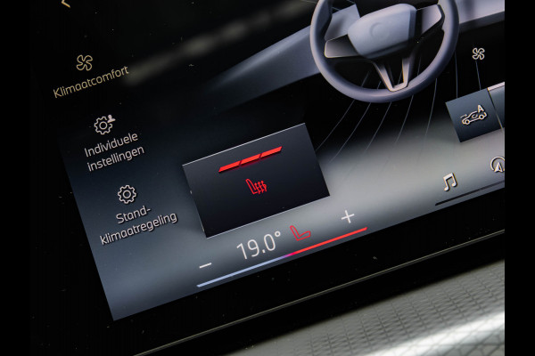 BMW 3 Serie Touring 330e M-Sport - Pano - LCI 2 - ACC - Trekhaak - Widescreen - Hifi