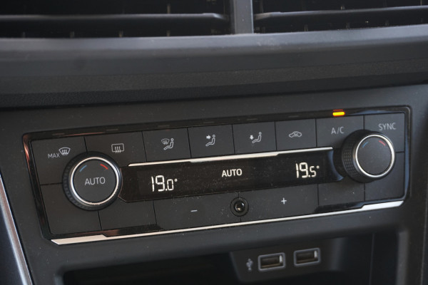 Volkswagen Polo 1.0 TSI Highline | CLIMATE | TREKHAAK | ADAPT. CRUISE | CARPLAY |