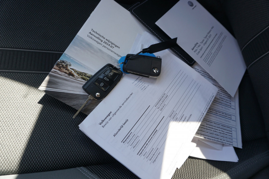 Volkswagen Polo 1.0 TSI Highline | CLIMATE | TREKHAAK | ADAPT. CRUISE | CARPLAY |