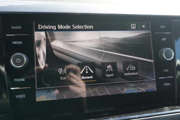 Volkswagen Polo 1.0 TSI Highline | CLIMATE | TREKHAAK | ADAPT. CRUISE | CARPLAY |