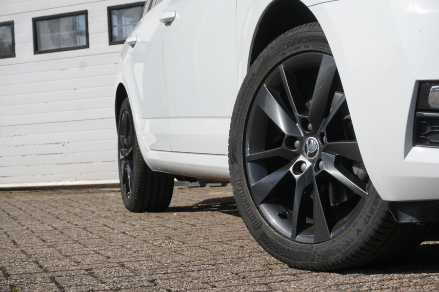 Škoda Octavia Combi 1.0 TSI Automaat Clever Edition | PARELMOER WIT | TREKHAAK | STOELVERW. |